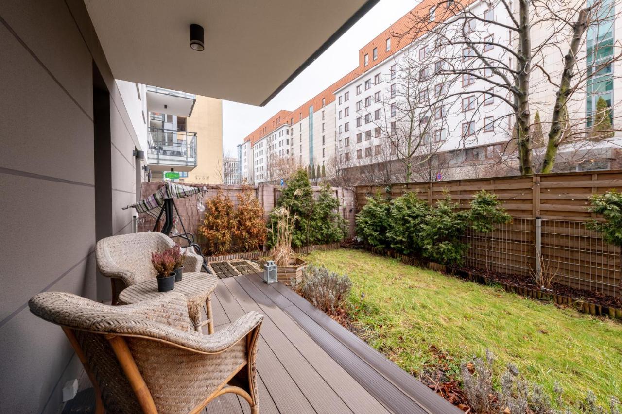 Kierbedzia 6 - Bezplatny Podziemny Parking - Free Parking - Piekny Ogrodek Z Tarasem - 2Km Lazienki Krolewskie - Wifi - Smart Tv 50 Cali - Good Apartments Warsaw Exterior photo